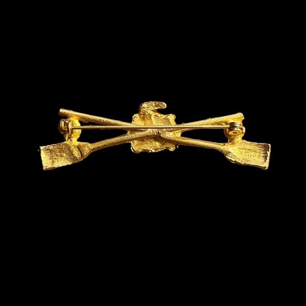 Vintage Curling Brooch Gold Toned with Crossed Brooms & a Black Rock - Picture 2 of 3